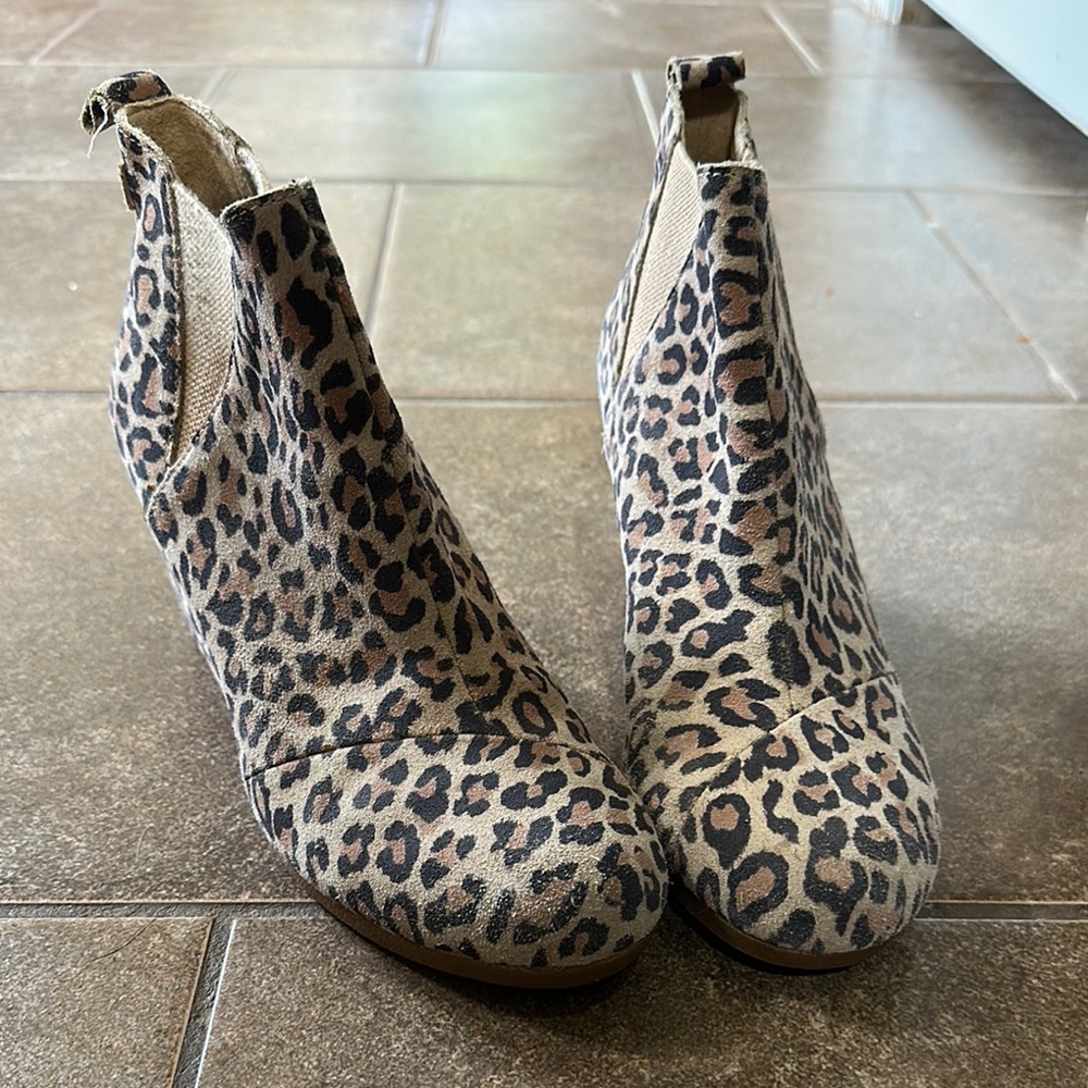Toms Leopard Print Ankle Boots
